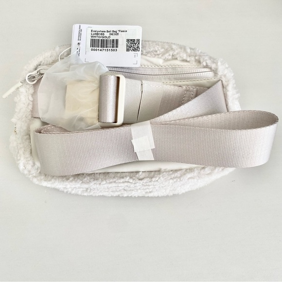 Lululemon Everywhere Belt Bag Fleece White & Gold NWT - Picture 4 of 11
